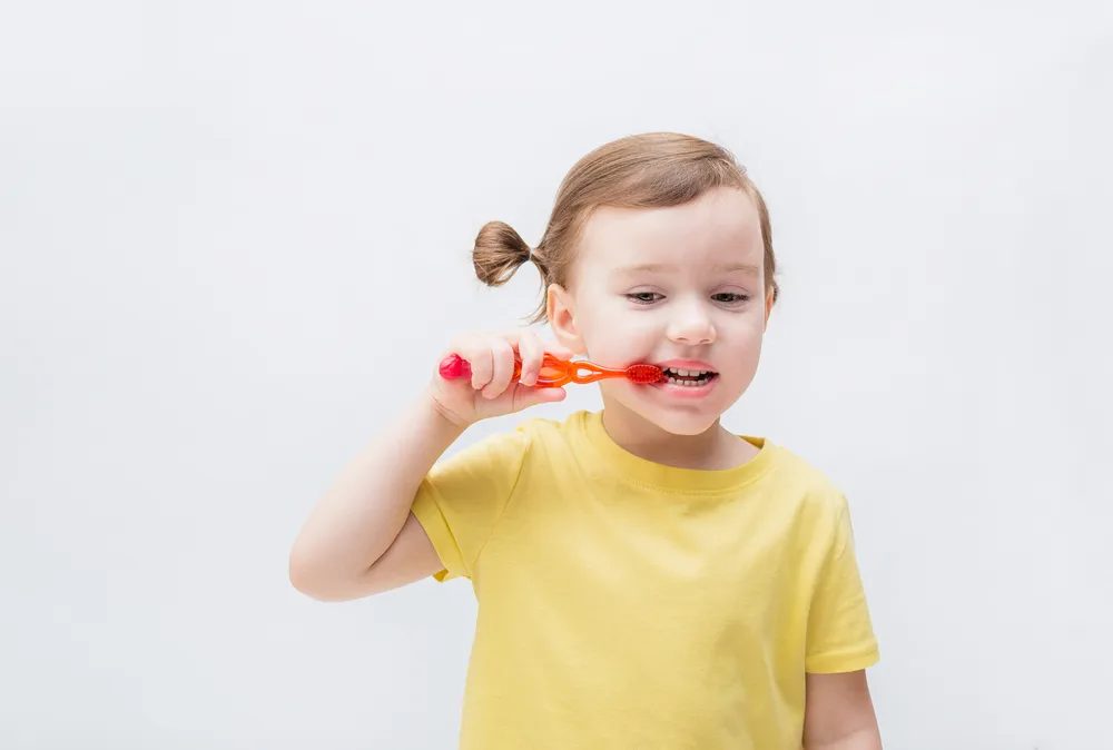 روش درمان پوسیدگی دندان جلو کودکان